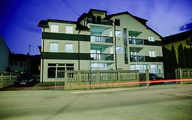 Deluxe Apartments